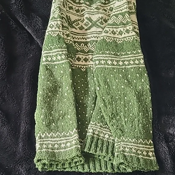 Nordic Hand knit men's sweater in 100% wool